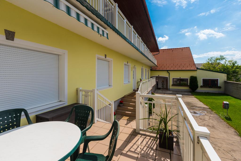 Gaestehaus - Doris - Wenzl Fertőmeggyes Kültér fotó