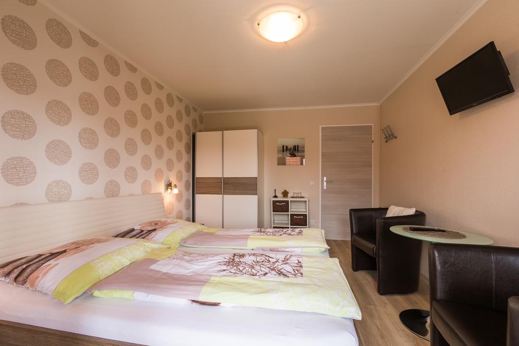 Gaestehaus - Doris - Wenzl Fertőmeggyes Kültér fotó